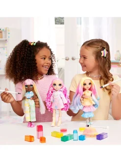 Pop "Rainbow High Watercolor & Create - brown eyes'' - vanaf 4 jaar